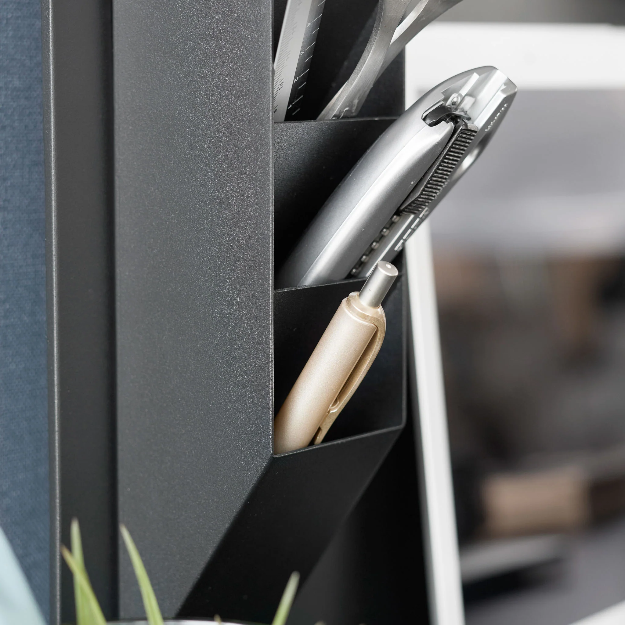 Magnetic Pen Holder - Image 11