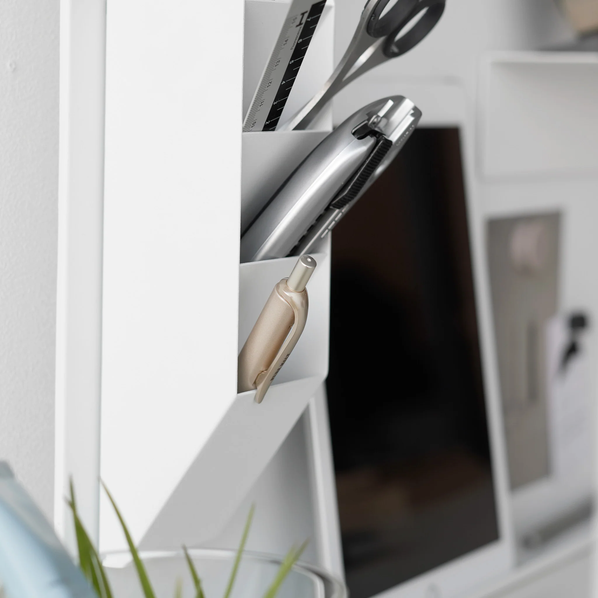 Magnetic Pen Holder - Image 4