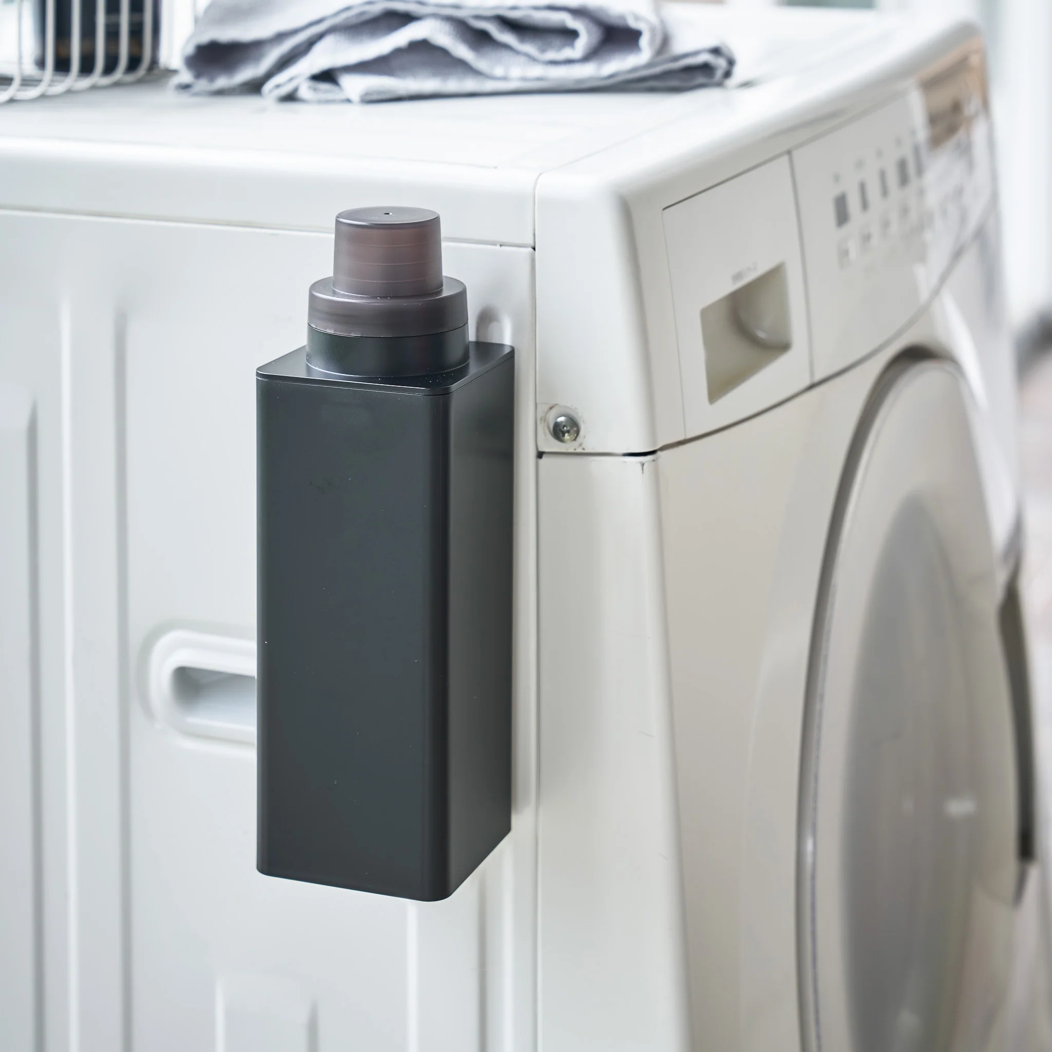 Magnetic Laundry Bottle - Image 11