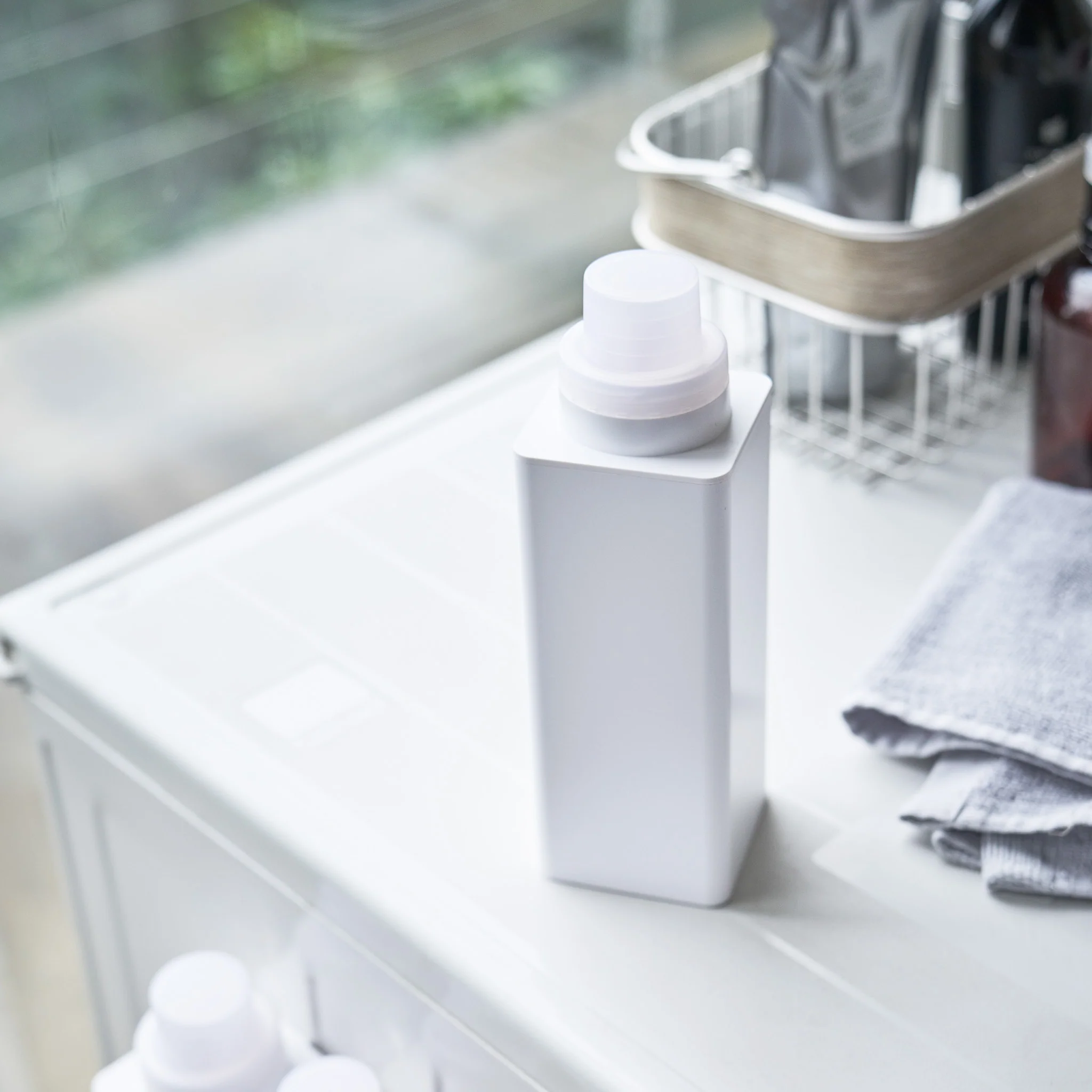 Magnetic Laundry Bottle - Image 4