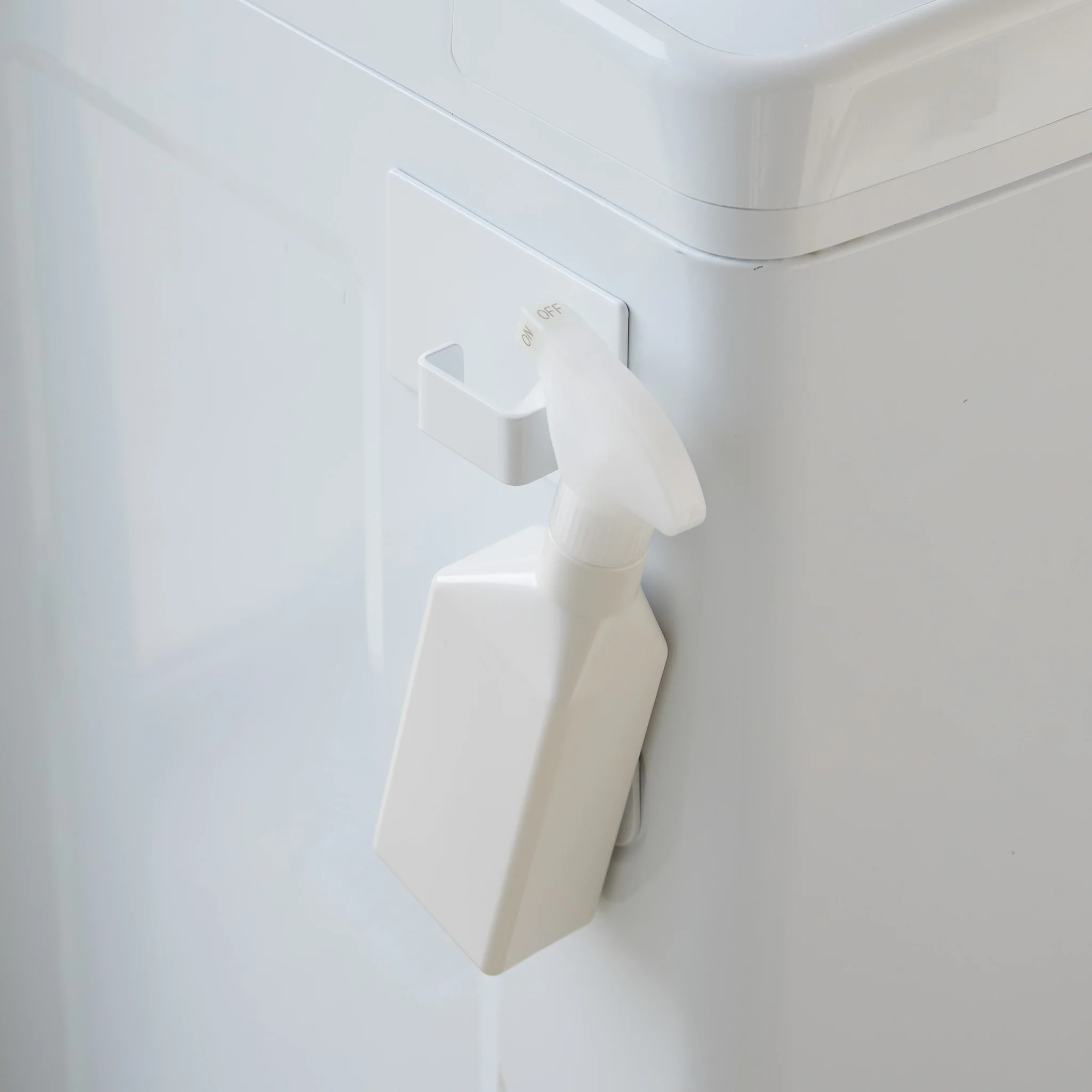 Magnetic Laundry Basket Hook - Image 12