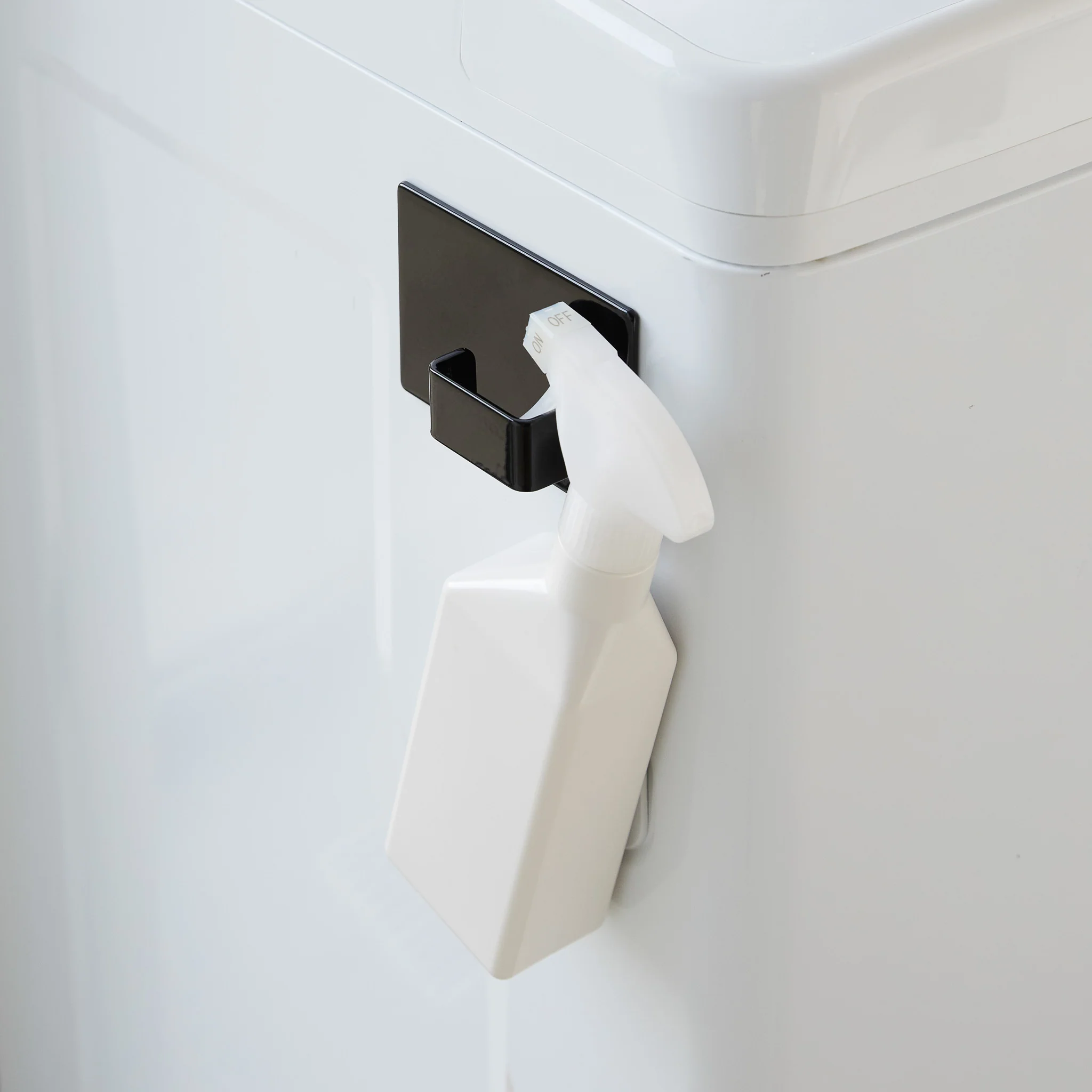 Magnetic Laundry Basket Hook - Image 5