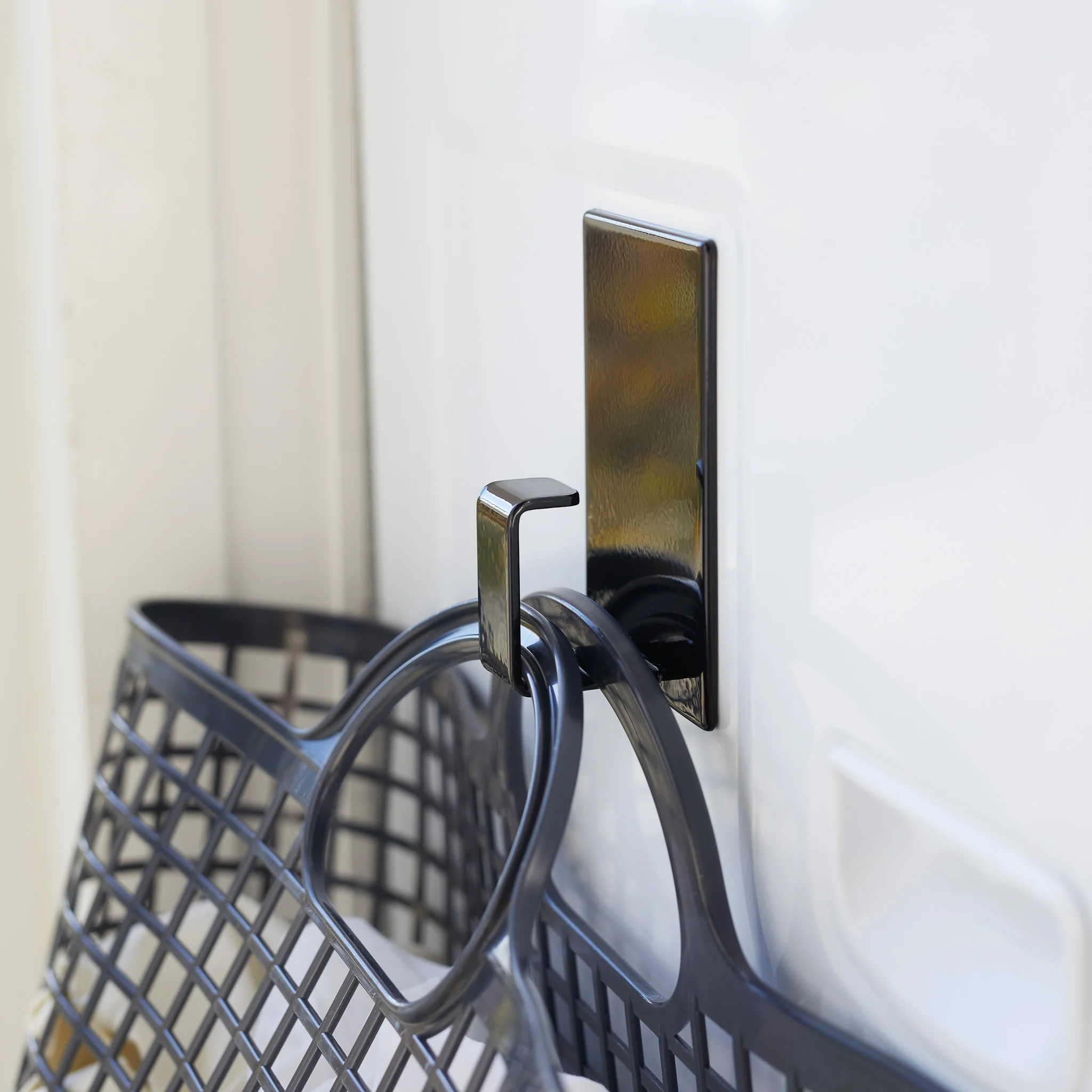 Magnetic Laundry Basket Hook - Image 6