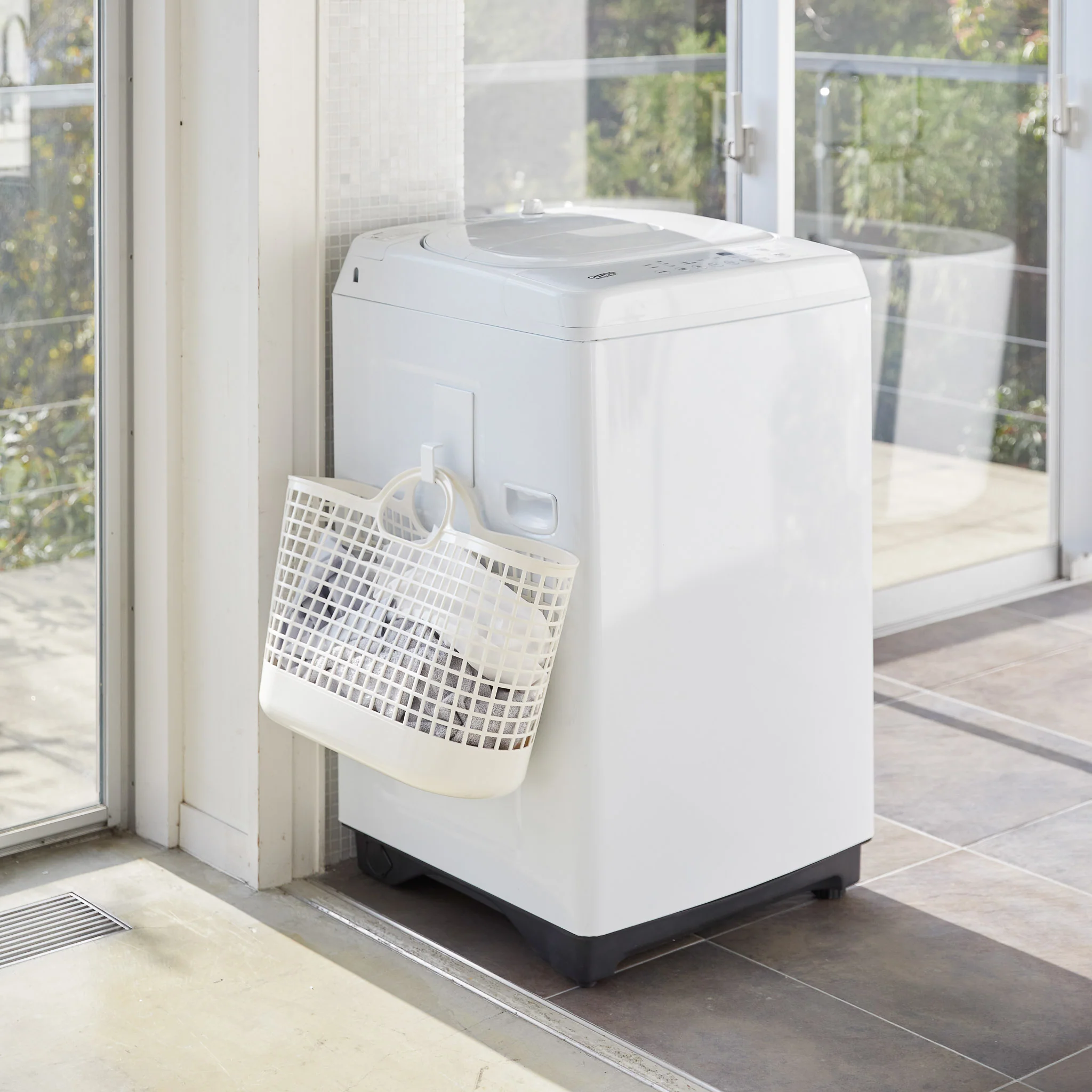 Magnetic Laundry Basket Hook - Image 9