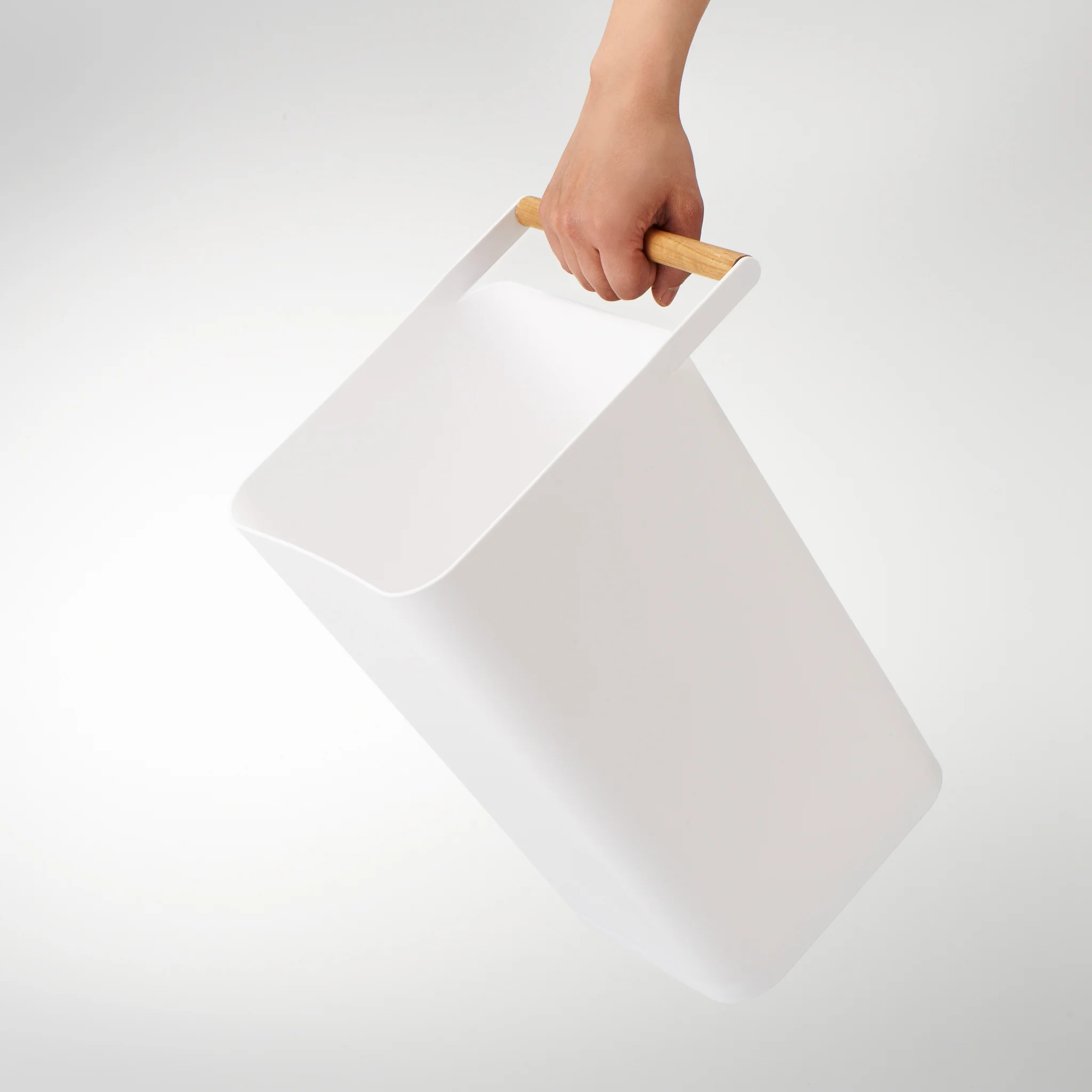 Trash Can - Image 4
