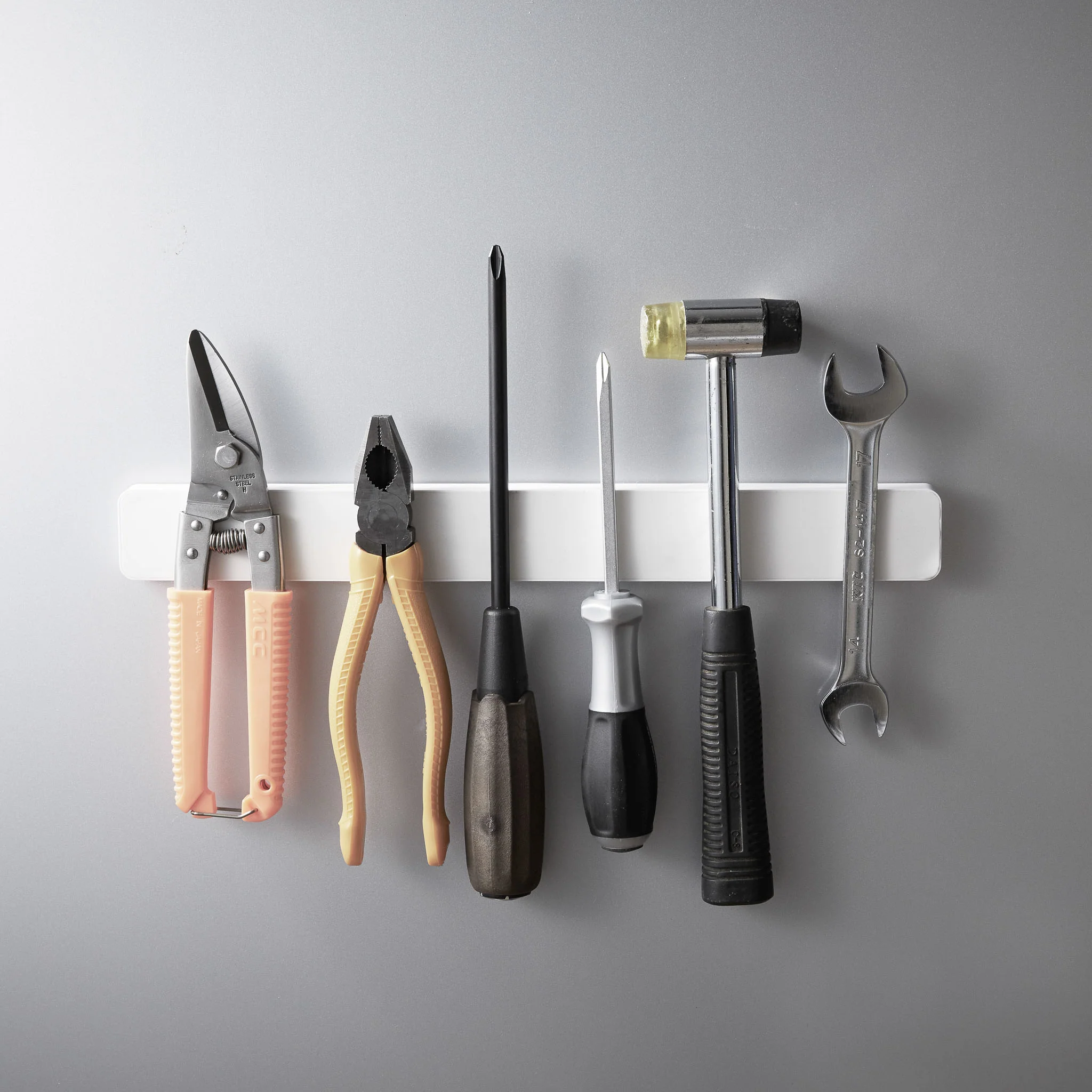 Magnetic Knife Holder - Image 12