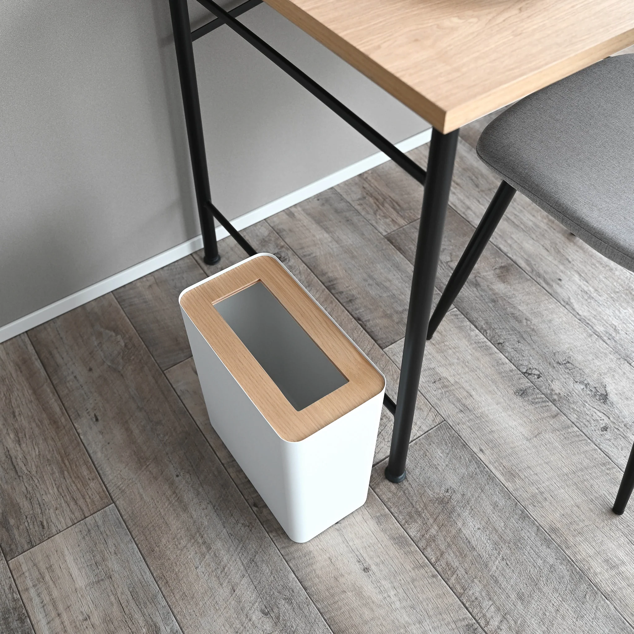 Trash Can - Image 3