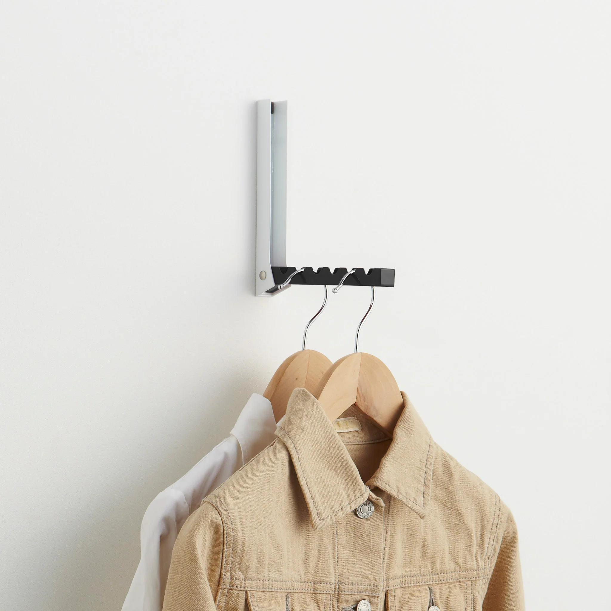 Foldable Over-The-Door Hanger - Image 5