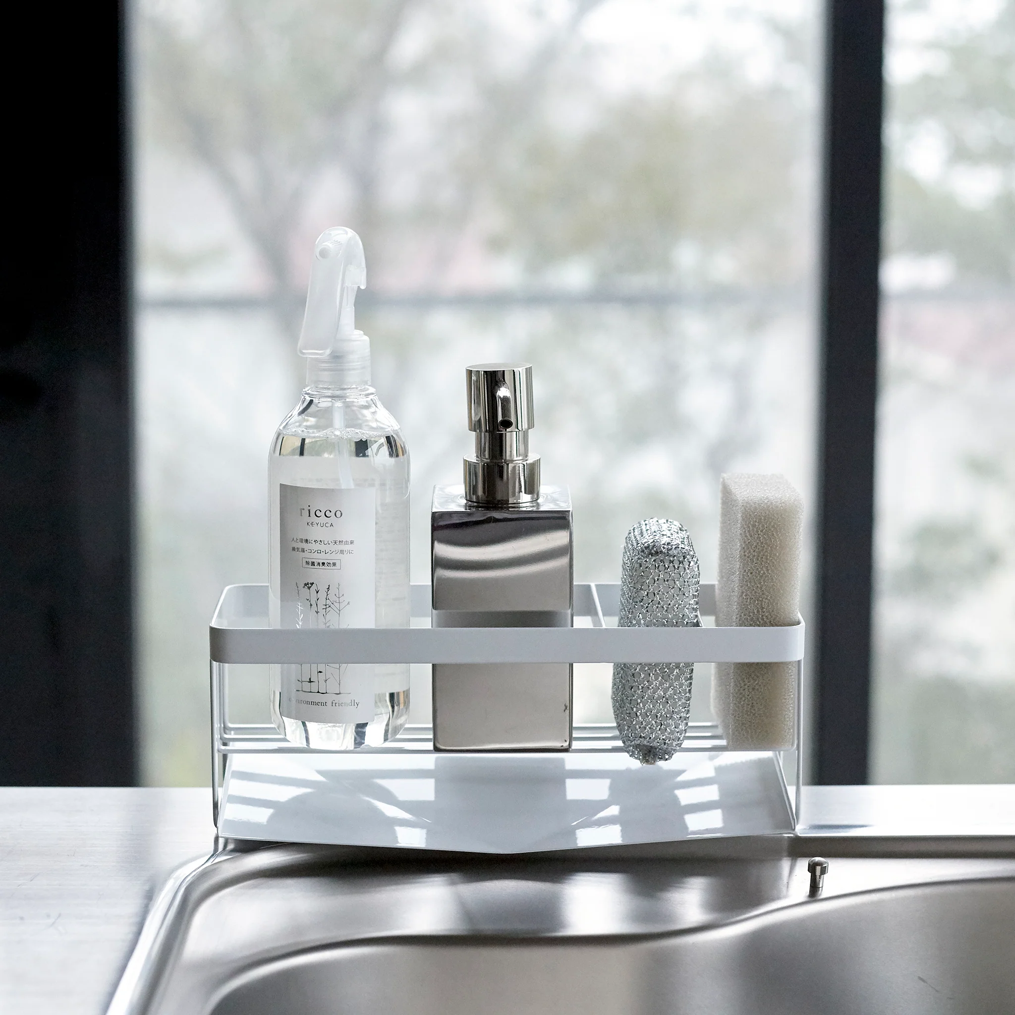Sponge & Bottle Holder with Drainer - Image 11