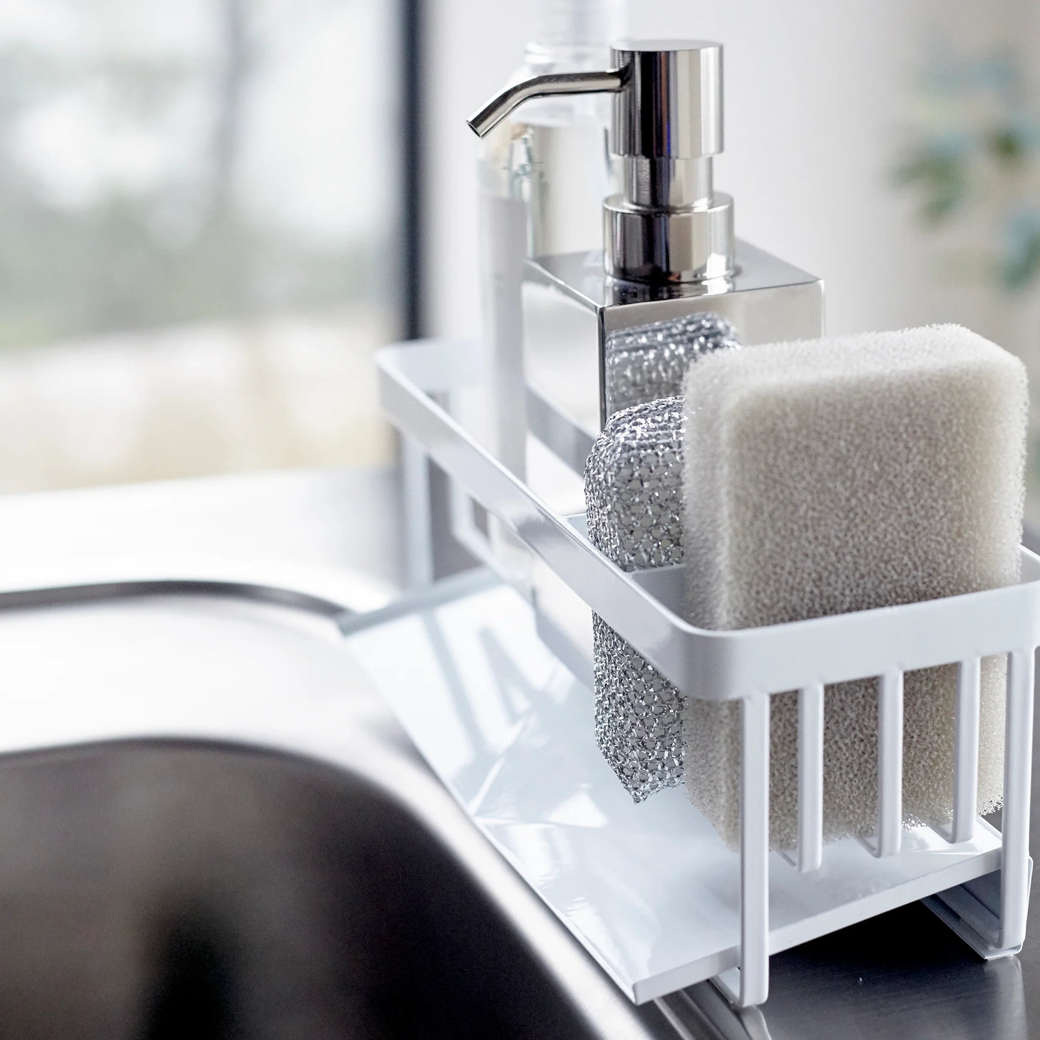 Sponge & Bottle Holder with Drainer - Image 12