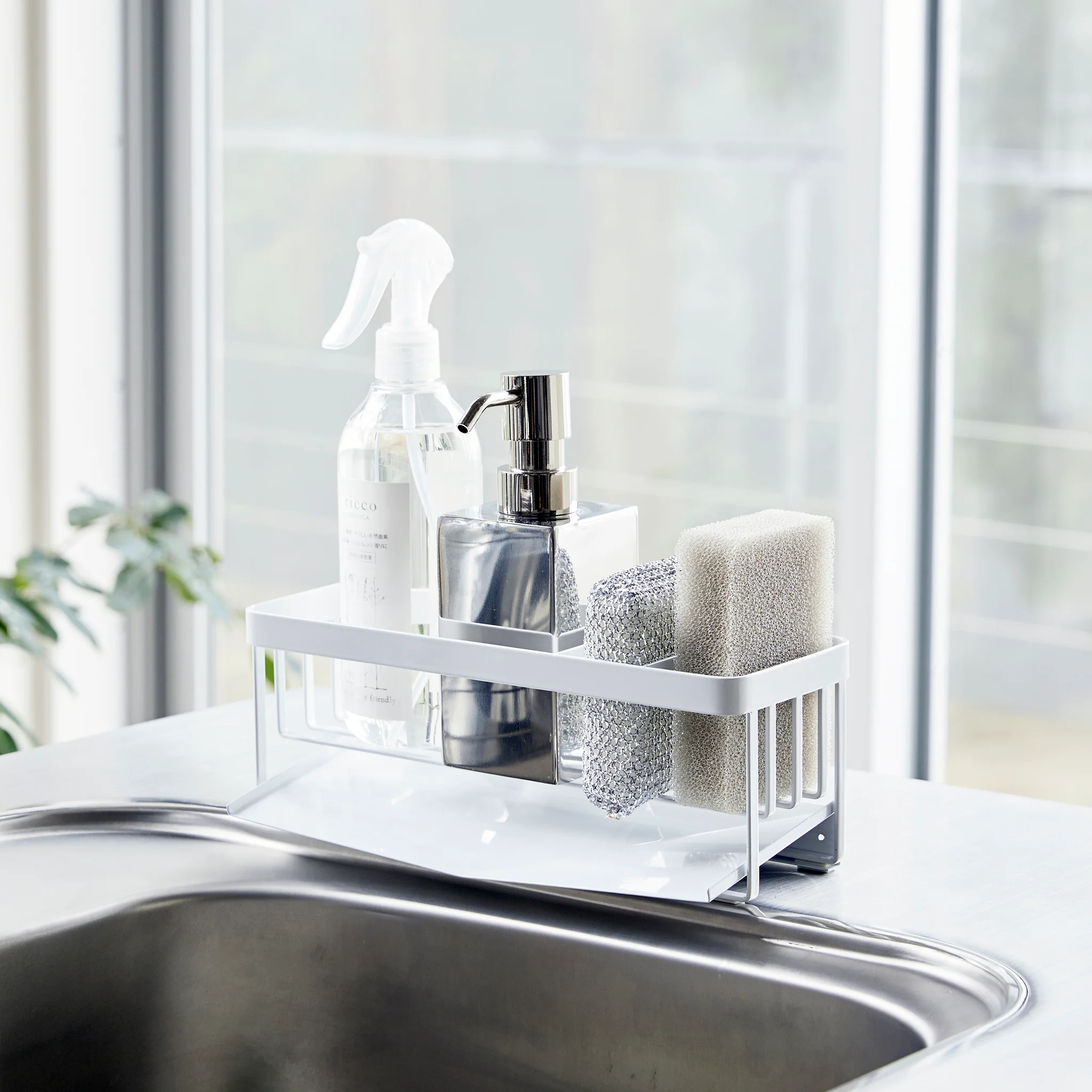 Sponge & Bottle Holder with Drainer - Image 8