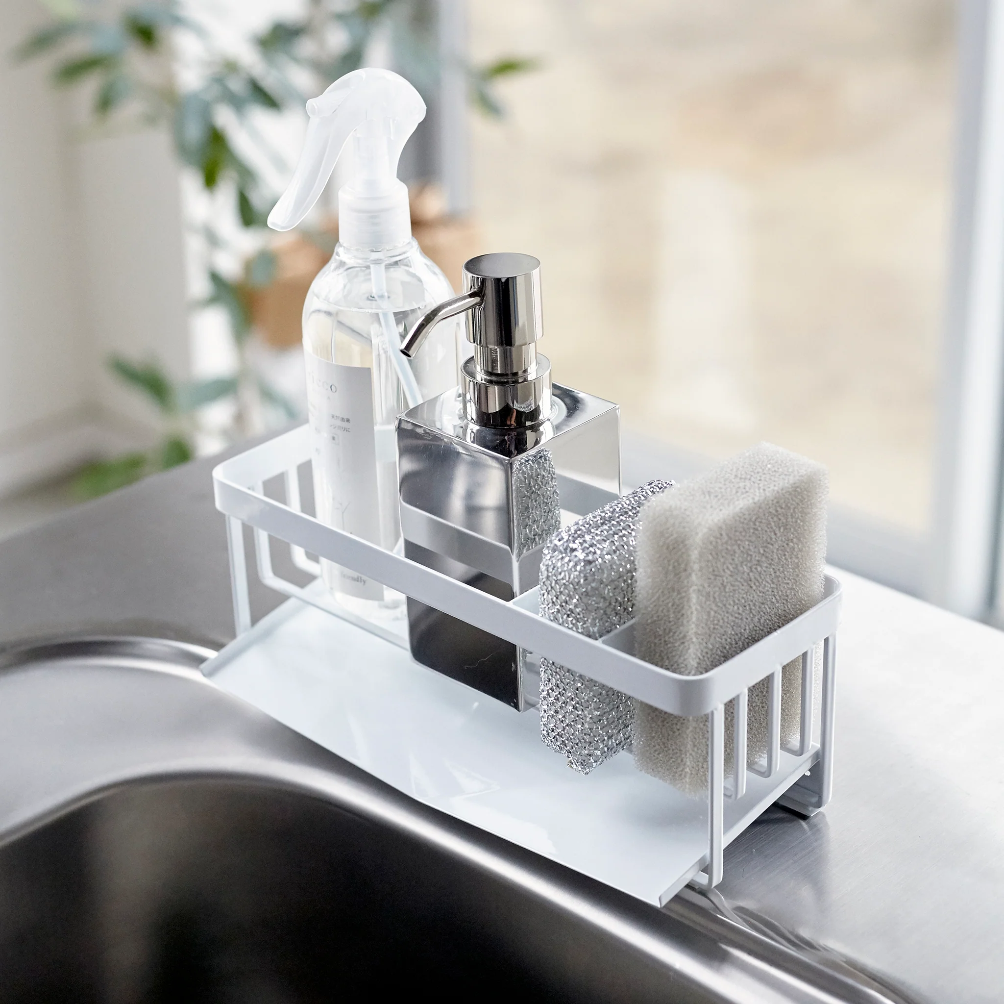 Sponge & Bottle Holder with Drainer - Image 9