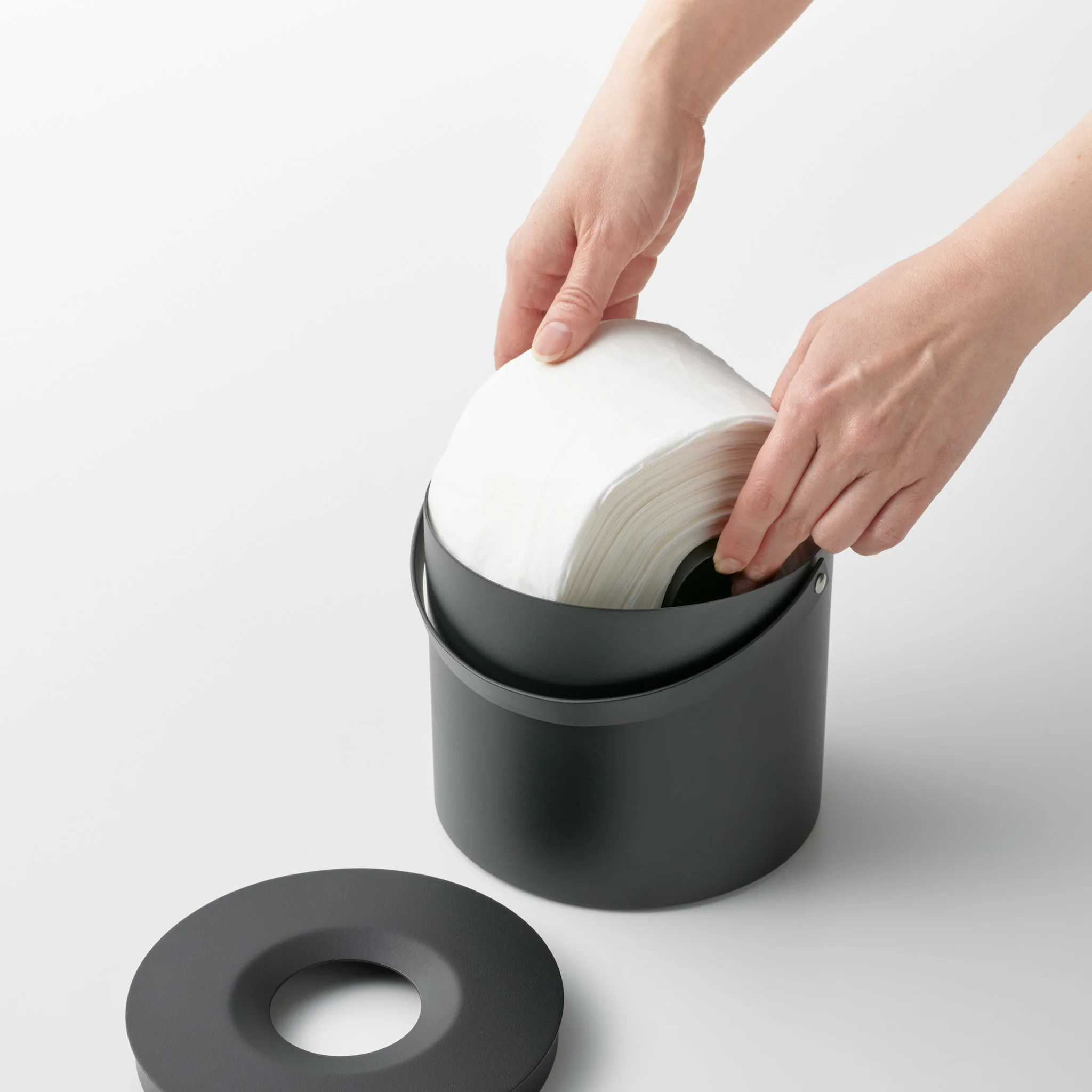 Tissue Case Round with Handle - Image 20
