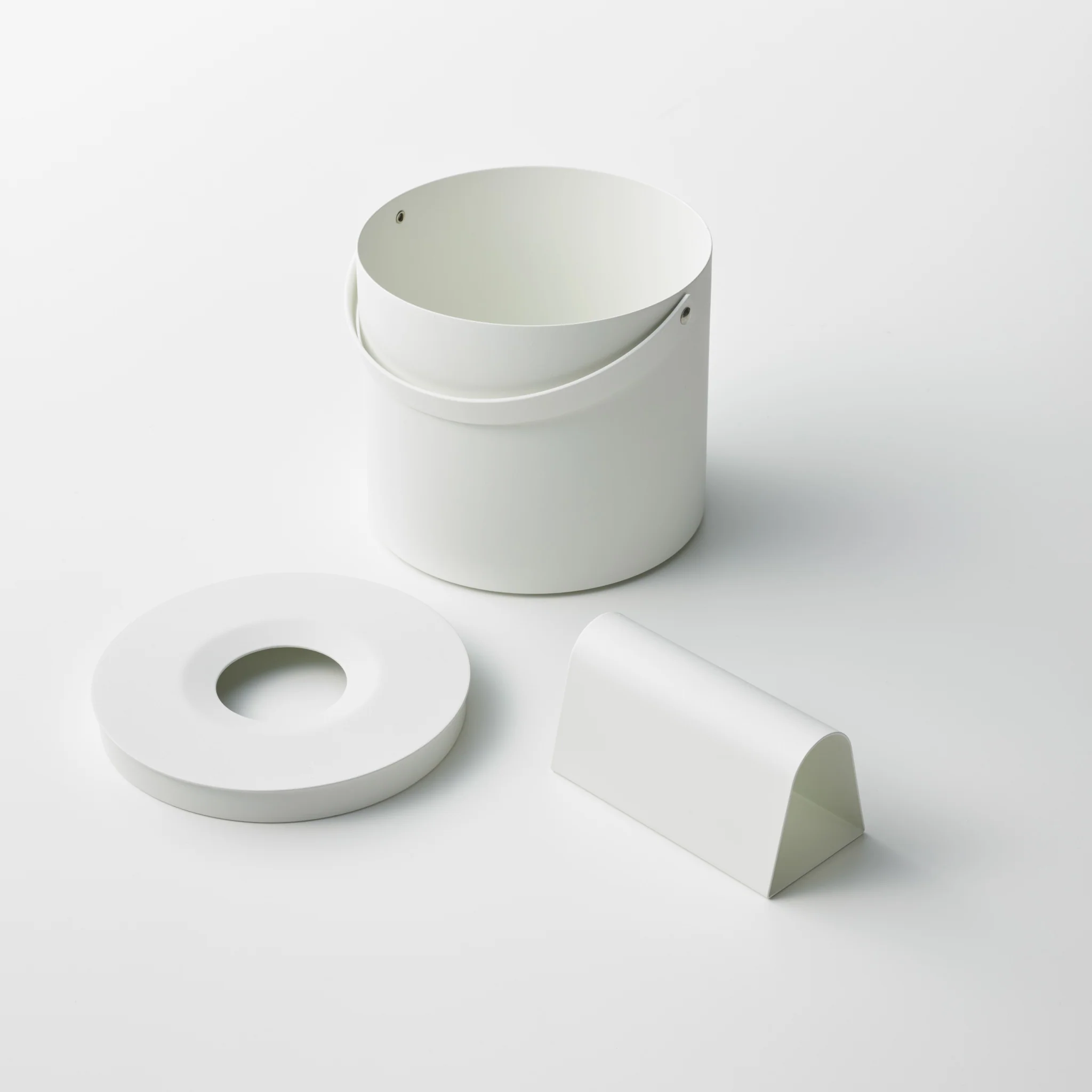 Tissue Case Round with Handle - Image 8