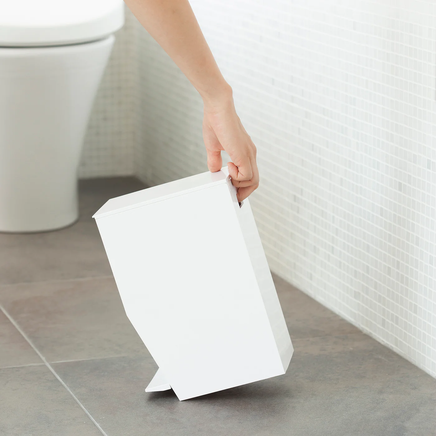 Step-on Sanitary Trash Can - Image 4