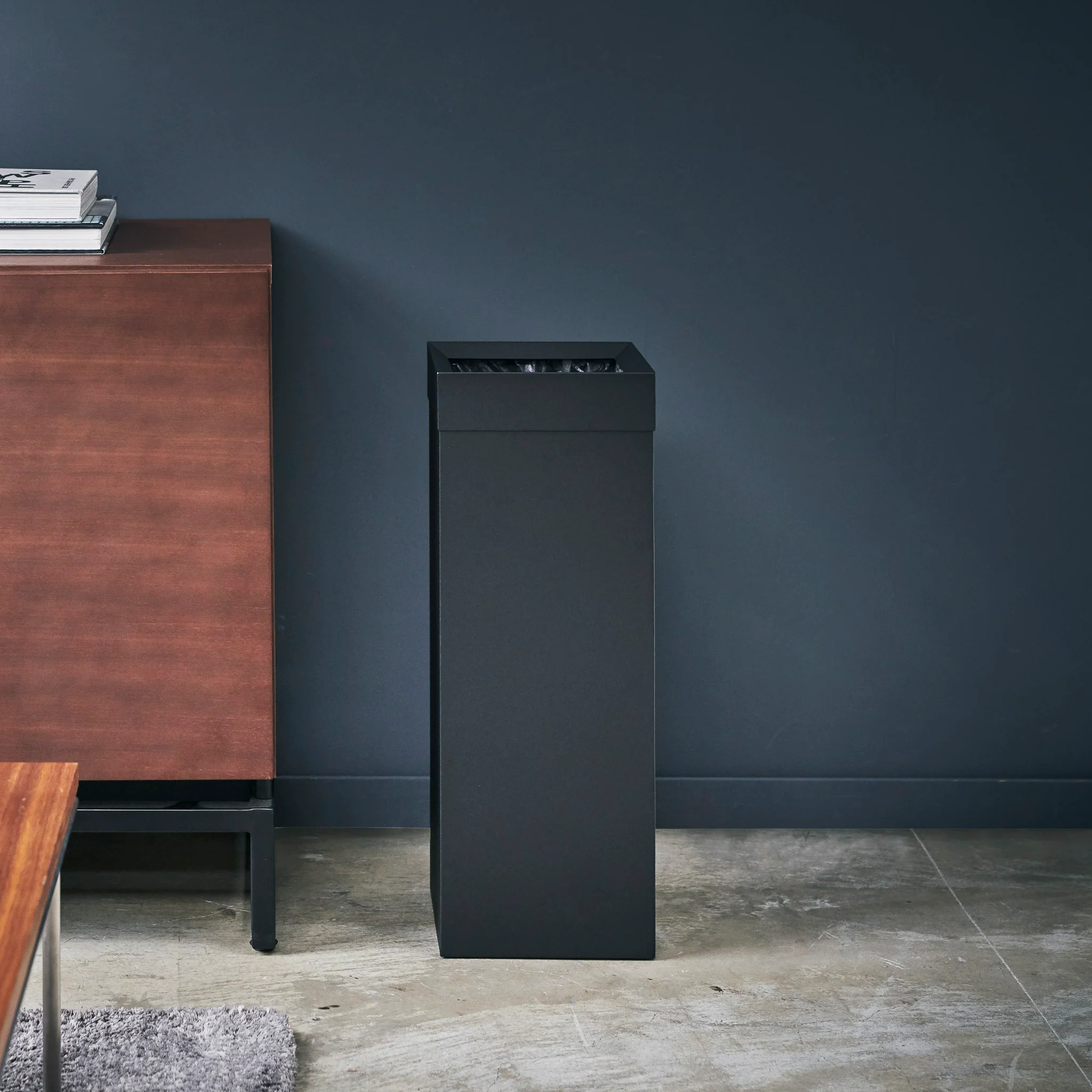 Tall Trash Can - Image 11